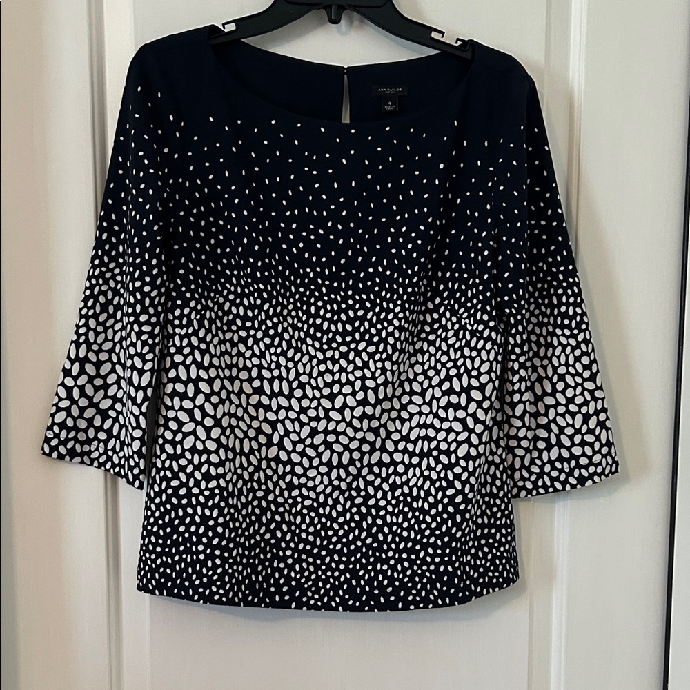 Ann Taylor Navy and White Patterned Blouse
